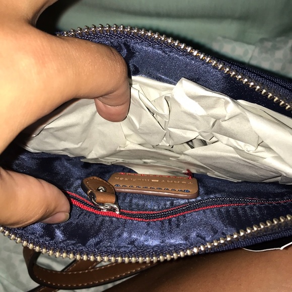 Tommy Hilfiger crossbody bag - Picture 4 of 4